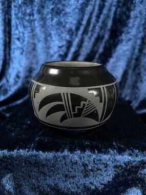 Vintage Ceramic Pottery Bowl - Adakai Navajo Blackware Geometric Design